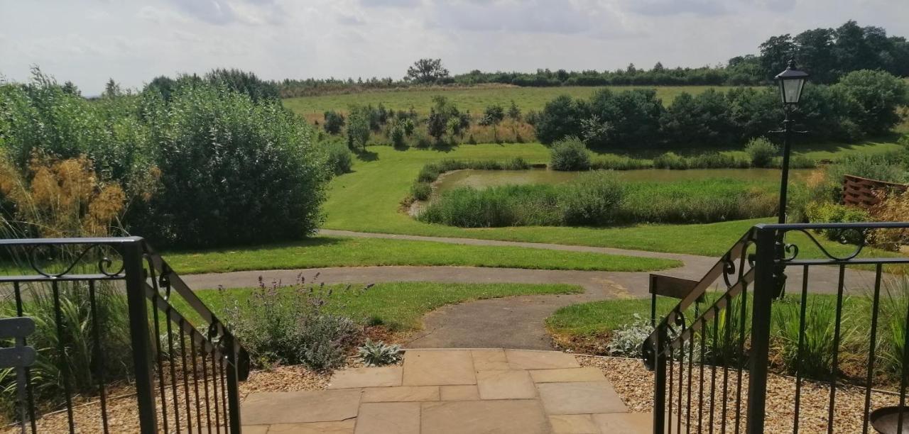 Fair Farm Hideaway Vila Waltham on the Wolds Exterior foto